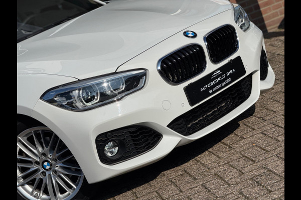 BMW 1-serie 118i Executive 2018 NAVI CLIMA LM NAP