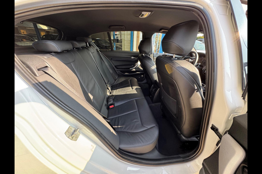 BMW 1-serie 118i Executive 2018 NAVI CLIMA LM NAP