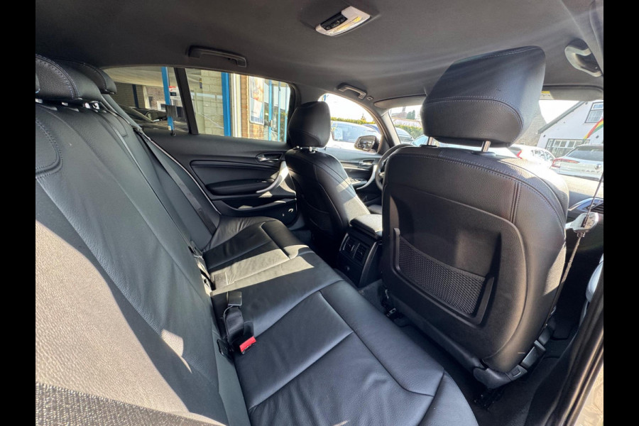 BMW 1-serie 118i Executive 2018 NAVI CLIMA LM NAP