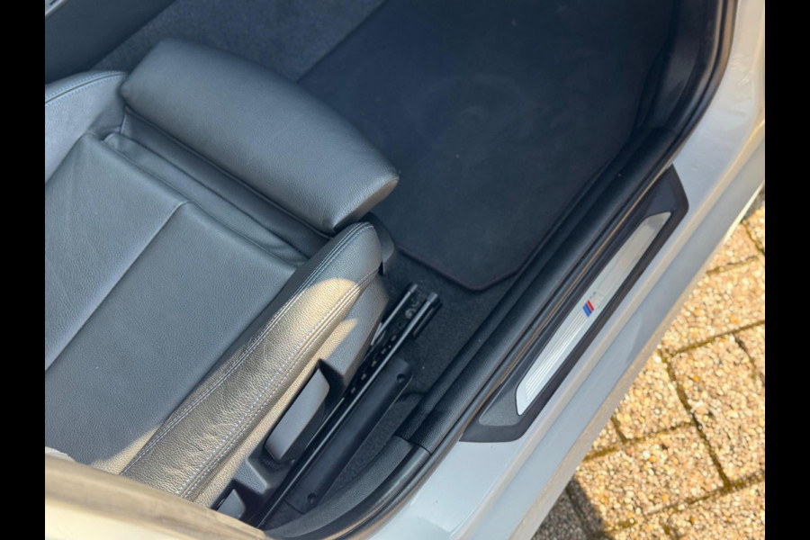 BMW 1-serie 118i Executive 2018 NAVI CLIMA LM NAP