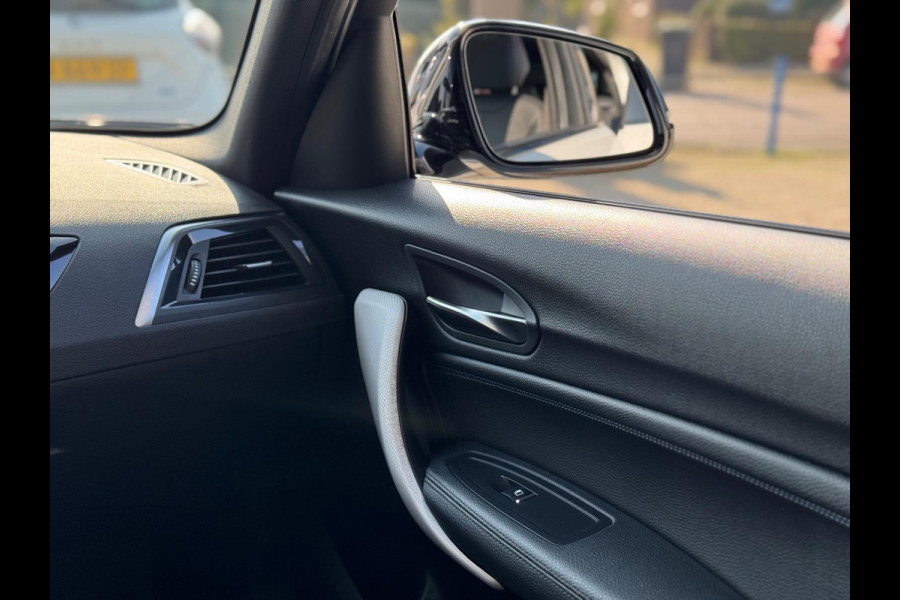 BMW 1-serie 118i Executive 2018 NAVI CLIMA LM NAP