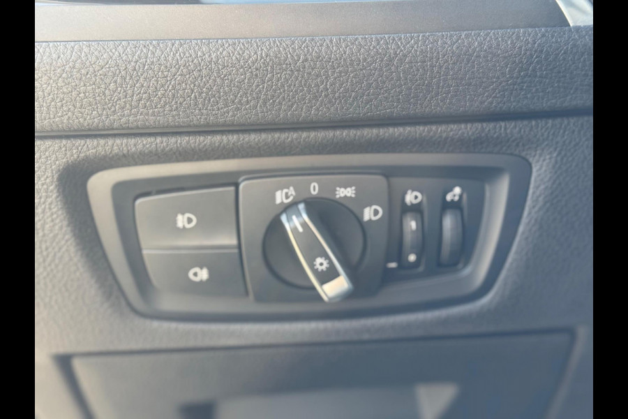 BMW 1-serie 118i Executive 2018 NAVI CLIMA LM NAP