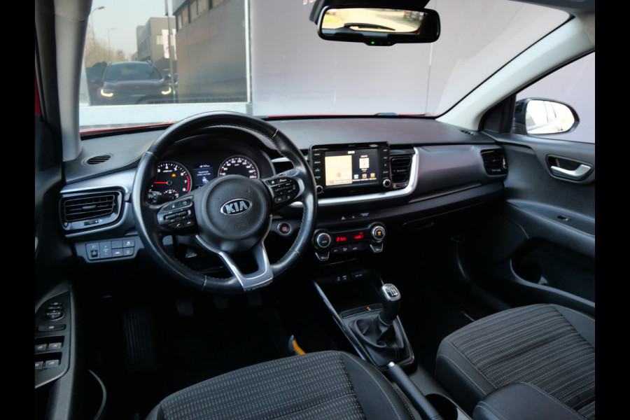 Kia Stonic 1.0 T-GDi DYNAMICLINE | TREKHAAK | KEYLESS | CAMERA | ALL SEASON | NL-AUTO!!