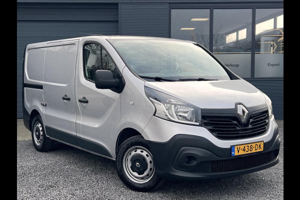 Renault Trafic 1.6 dCi T27 L1H1 Comfort 1e Eigenaar,Navi,Trekhaak,Pdc,3 Zits,Airco,Cruise,6 Bak,Nieuwe Apk bij Aflevering