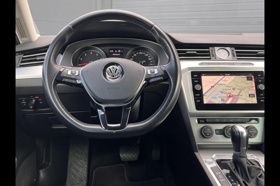 Volkswagen Passat Variant 1.5 TSI Comfortline Business Automaat,2e Eigenaar,Navi,Pdc V+A,Trekhaak,Clima,Cruise,150pk,LMV,Apk tot 12-2026