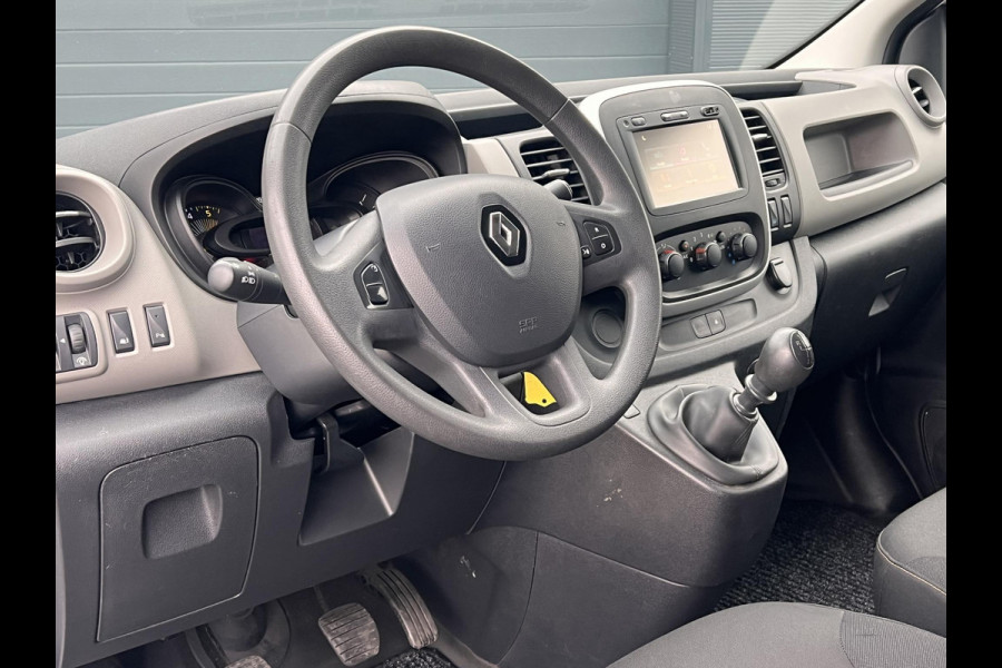 Renault Trafic 1.6 dCi T27 L1H1 Comfort 1e Eigenaar,Navi,Trekhaak,Pdc,3 Zits,Airco,Cruise,6 Bak,Nieuwe Apk bij Aflevering