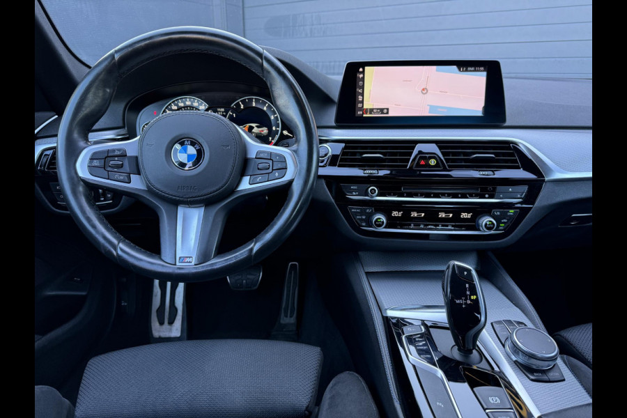 BMW 5 Serie 520i High Executive M-Pakket Alcantara,Navi,Camera,Cruise,Clima,2e Eigenaar,N.A.P,BTW Auto,184pk,Nieuwe Apk bij Aflevering