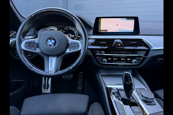 BMW 5 Serie 520i High Executive M-Pakket Alcantara,Navi,Camera,Cruise,Clima,2e Eigenaar,N.A.P,BTW Auto,184pk,Nieuwe Apk bij Aflevering