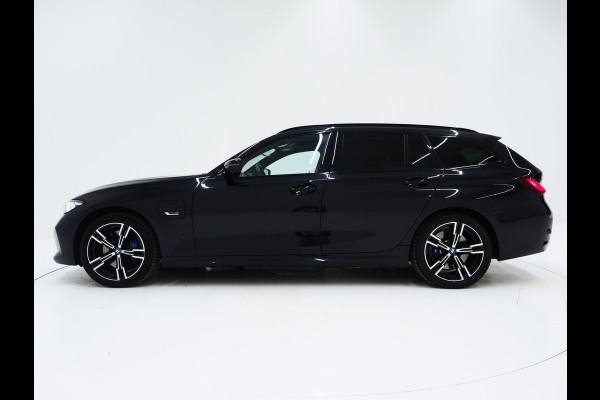 BMW 3 Serie Touring 330e M-Sport LCI | M-Sportstoelen | Panoramadak | Harman/Kardon | Adaptive Cruise | Keyless