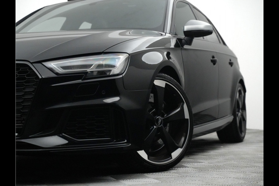 Audi RS3 Sportback 2.5 TFSI 550pk quattro (carbon intake,schaalstoelen,dealer-onderhouden)