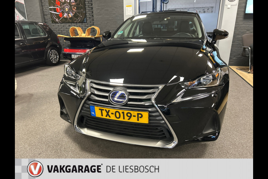 Lexus IS 300h Hybrid / Automaat / navi / boeken / origineel Ned zeer nette staat