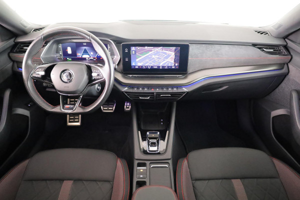 Škoda Octavia Combi 1.4 TSI RS iV PHEV Business 245pk | Head Up display | Verwarmbare voorstoelen | Matrix koplampen | Verwarmbare voorruit