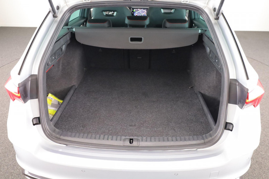 Škoda Octavia Combi 1.4 TSI RS iV PHEV Business 245pk | Head Up display | Verwarmbare voorstoelen | Matrix koplampen | Verwarmbare voorruit