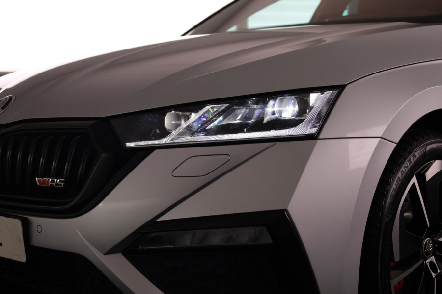 Škoda Octavia Combi 1.4 TSI RS iV PHEV Business 245pk | Head Up display | Verwarmbare voorstoelen | Matrix koplampen | Verwarmbare voorruit