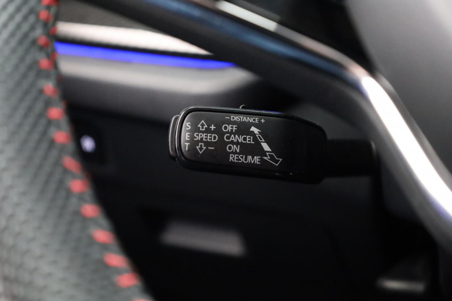 Škoda Octavia Combi 1.4 TSI RS iV PHEV Business 245pk | Head Up display | Verwarmbare voorstoelen | Matrix koplampen | Verwarmbare voorruit