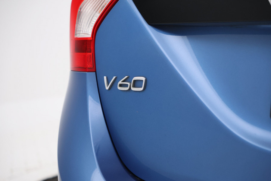 Volvo V60 2.0 T4 R-Design 190Pk Automaat, Navigatie, Trekhaak, Climate,