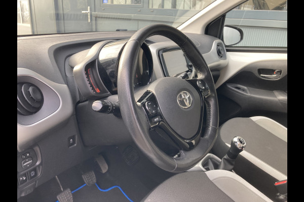 Toyota Aygo 1.0 VVT-i X-Play 5-drs. NAVI/CAMERA/AIRCO/MEDIA/LIMITER