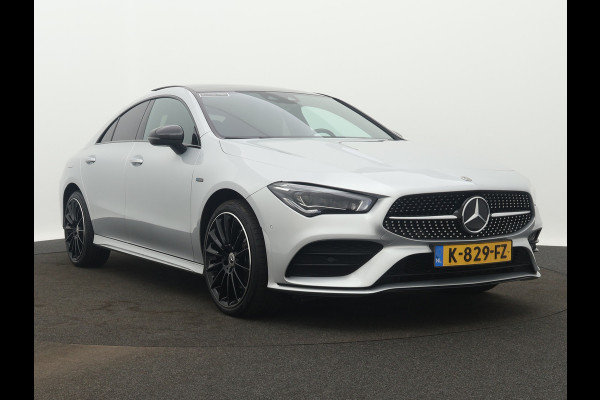 Mercedes-Benz CLA-Klasse 250 e Business Solution AMG Limited | Multispaaks lichtmetalen velgen | Panoramadak | MBUX wide screen | Navigatie | Parking support | Inclusief 24 maanden MB Certified garantie voor Europa.