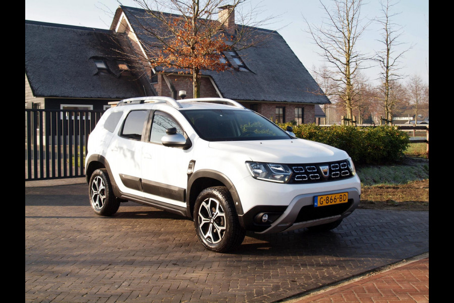 Dacia Duster 1.6 SCe Prestige | Unieke bedrijfswagen | 4X4 | Camera | Trekhaak | Stoelverwarming |