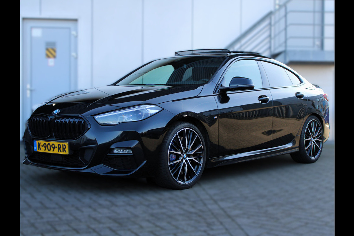 BMW 2 Serie Gran Coupé 218i High Executive NL AUTO | PANO | LEDER | STUURWIELVERW | CAMERA |