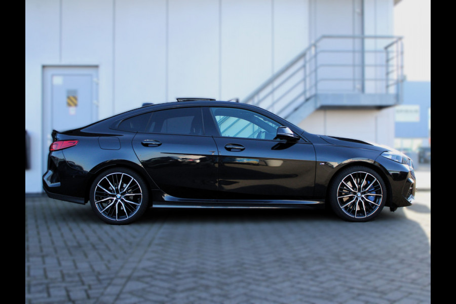 BMW 2 Serie Gran Coupé 218i High Executive NL AUTO | PANO | LEDER | STUURWIELVERW | CAMERA |