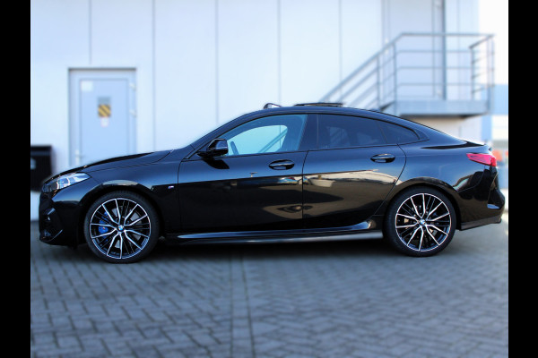 BMW 2 Serie Gran Coupé 218i High Executive NL AUTO | PANO | LEDER | STUURWIELVERW | CAMERA |