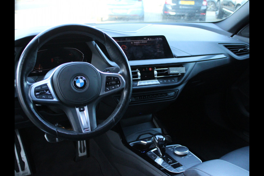 BMW 2 Serie Gran Coupé 218i High Executive NL AUTO | PANO | LEDER | STUURWIELVERW | CAMERA |