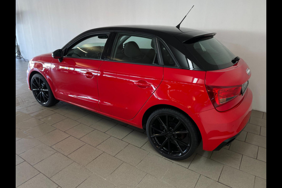 Audi A1 SPORTBACK 1.0 TFSI Advance Sport S-Line AIRCO NAVI BLUETOOTH STOELVERW PDC VELGEN ZWART DAK NIEUWSTAAT