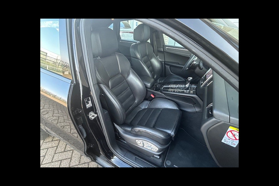 Porsche Macan 2.0-PANORAMA-LUCHTVERING-ADAP. STOELEN 18-CAMERA-TREKHAAK-COMPL.