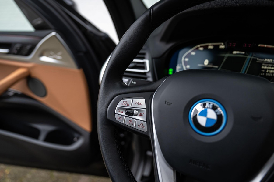 BMW X3 xDrive30e Laser H/K HuD 360° Gesture Control Vol!