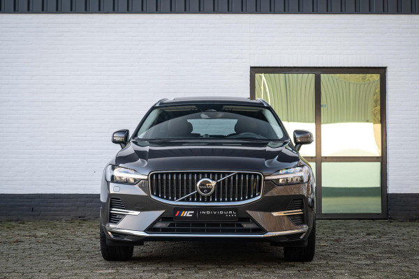 Volvo XC60 2.0 T6 AWD Inscription Facelift B&W Four-C Pano