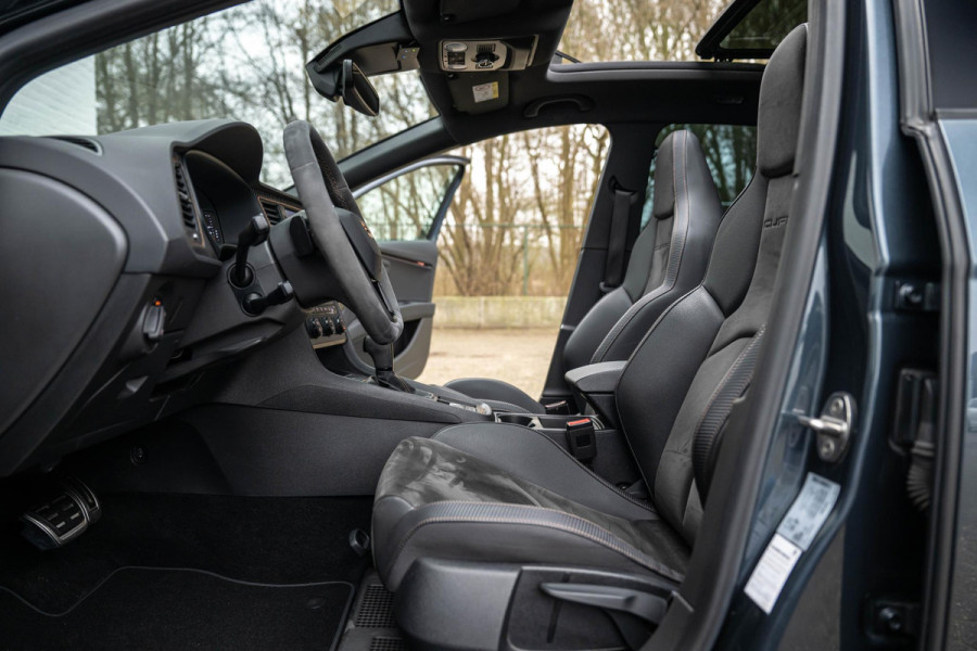 Seat León ST 2.0 TSI CUPRA R 4DRIVE ACC DCC Carbon Beats Pano