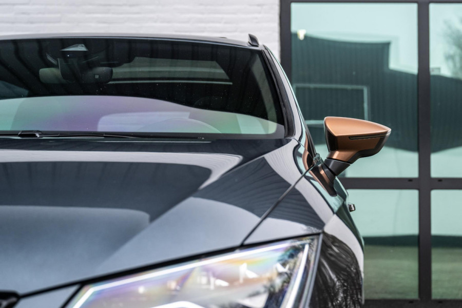 Seat León ST 2.0 TSI CUPRA R 4DRIVE ACC DCC Carbon Beats Pano