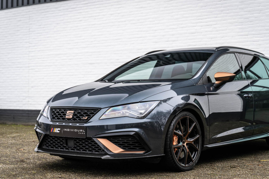 Seat León ST 2.0 TSI CUPRA R 4DRIVE ACC DCC Carbon Beats Pano