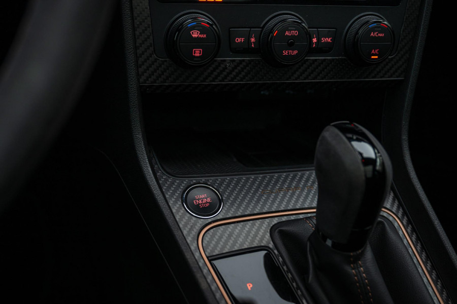 Seat León ST 2.0 TSI CUPRA R 4DRIVE ACC DCC Carbon Beats Pano