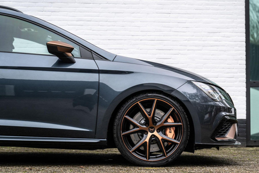 Seat León ST 2.0 TSI CUPRA R 4DRIVE ACC DCC Carbon Beats Pano