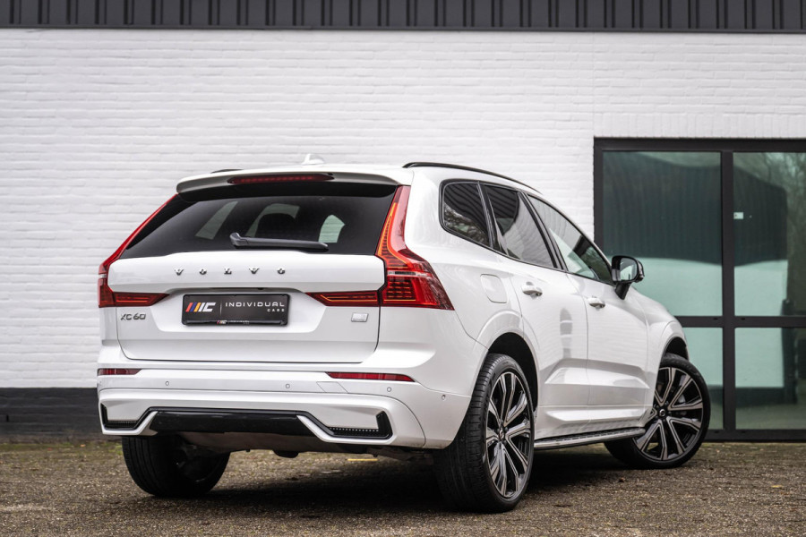 Volvo XC60 2.0 T6 AWD R-Design Stoelventilatie Trekhaak Pano