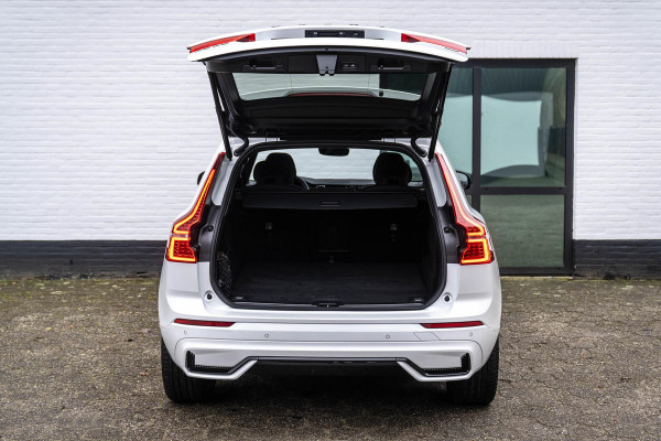 Volvo XC60 2.0 T6 AWD R-Design Stoelventilatie Trekhaak Pano