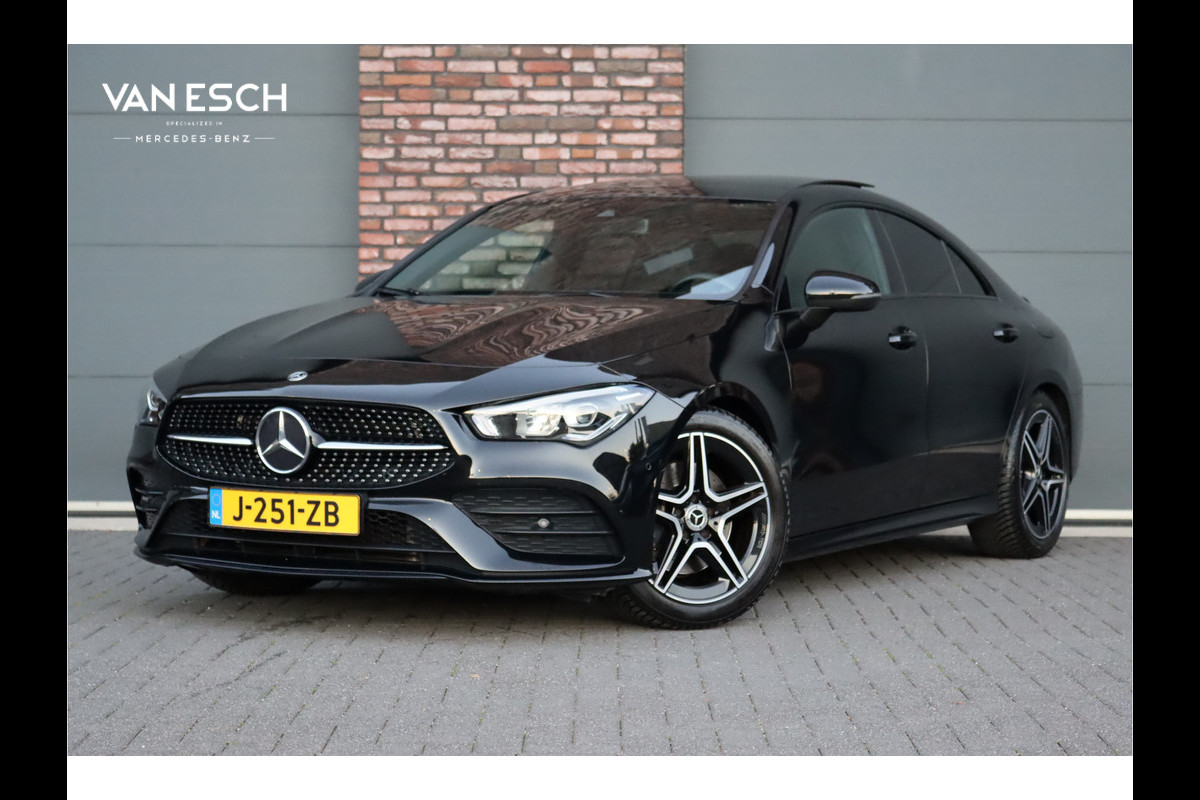 Mercedes-Benz CLA-Klasse 200 Business Solution AMG Line Aut7 | Panoramadak | Widescreen | Trekhaak | Sfeerverlichting | Camera | High Perf. LED | Stoelverwarming | Cruise Control |