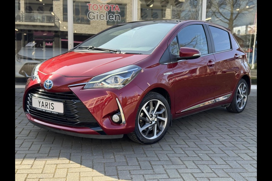 Toyota Yaris 1.5 Hybrid Premium | Panoramadak, Navigatie, Half leer/stof, 16 inch, Keyless, Parelmoer rood, DAB, Zeer compleet!