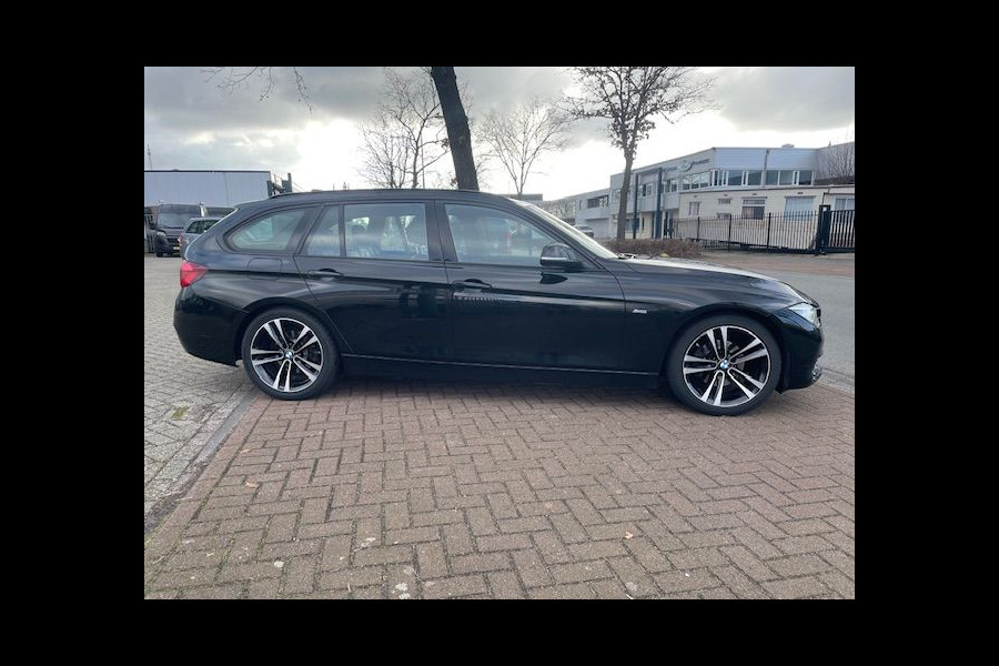 BMW 3 Serie Touring 318d High Executive Sport Edition Automaat Airco/ECC,Navi,Leder EXPORT PRIJS