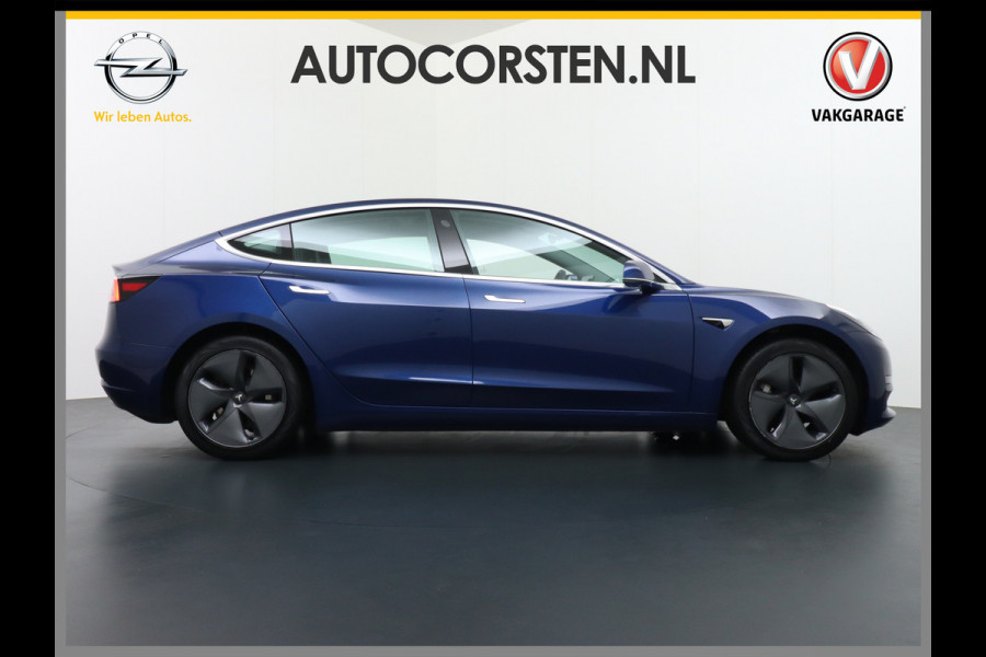 Tesla Model 3 Long Range 75kWh 463PK Trekhaak 18" FSD-Full Self Driving Computer-3 Premium Audio 4wd AutoPilot Panoramadak Camera's Leer Adapt Stoel en achterbank verwarming Electr.Stoelen+Memory+Easy-Entry WiFi Orig. NLse auto Grootste accu Tot 16,5kwh thuis laden. Accu-Garantie tot 20-12-2027 max 192.000km