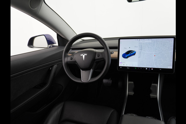 Tesla Model 3 Long Range 75kWh 463PK Trekhaak 18" FSD-Full Self Driving Computer-3 Premium Audio 4wd AutoPilot Panoramadak Camera's Leer Adapt Stoel en achterbank verwarming Electr.Stoelen+Memory+Easy-Entry WiFi Orig. NLse auto Grootste accu Tot 16,5kwh thuis laden. Accu-Garantie tot 20-12-2027 max 192.000km