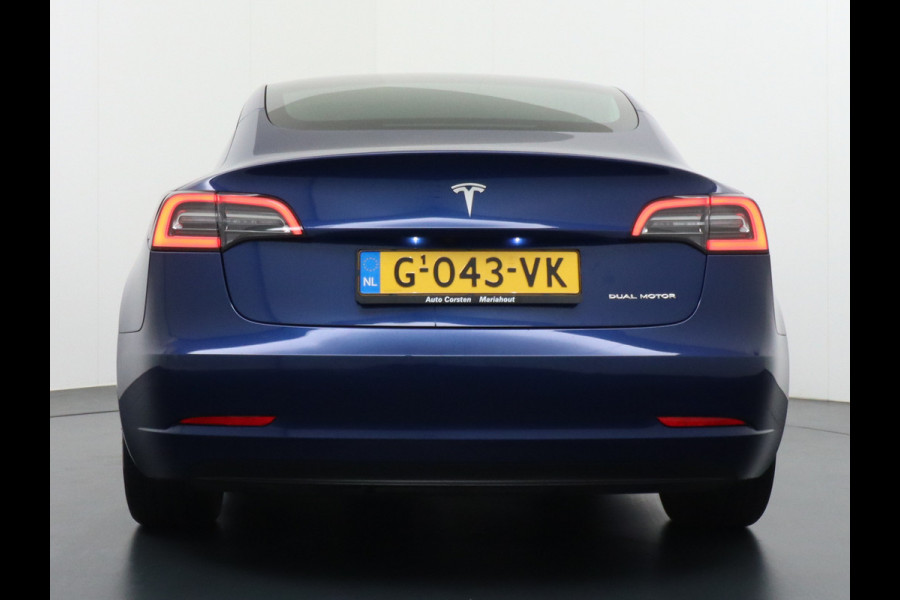 Tesla Model 3 Long Range 75kWh 463PK Trekhaak 18" FSD-Full Self Driving Computer-3 Premium Audio 4wd AutoPilot Panoramadak Camera's Leer Adapt Stoel en achterbank verwarming Electr.Stoelen+Memory+Easy-Entry WiFi Orig. NLse auto Grootste accu Tot 16,5kwh thuis laden. Accu-Garantie tot 20-12-2027 max 192.000km