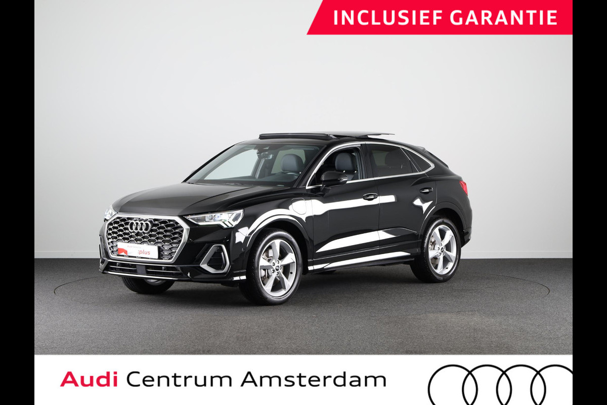 Audi Q3 Sportback 45 TFSI e S Edition 245 pk S-tronic | Verlengde garantie | Navigatie | Panoramadak | Elektr. trekhaak | Parkeersensoren (Park assist) | S-Line |