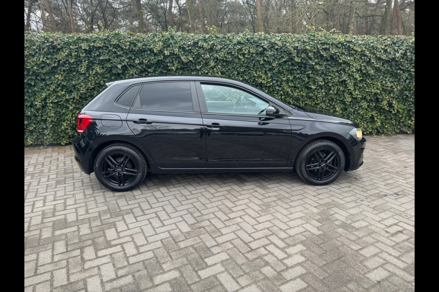 Volkswagen Polo 1.0 MPI Comfortline Business | Black Edition | Cruise Control | Trekhaak