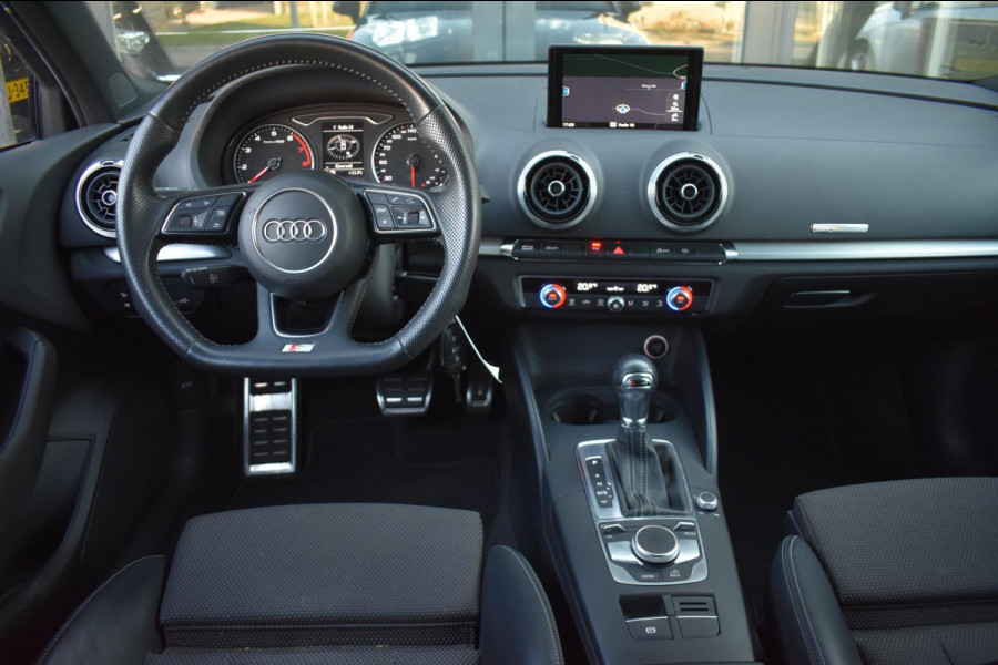 Audi A3 Limousine 30 TFSI Sport S Line | LED | DEALER ONDERHOUDEN | DAB | NAP | NAVIGATIE | CLIMATE CONTROLE