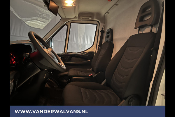 Iveco Daily 35C16V 155pk Dubbel lucht 3500kg Trekhaak L2H2 Euro6 Airco | Camera | Bluetooth telefoonvoorbereiding