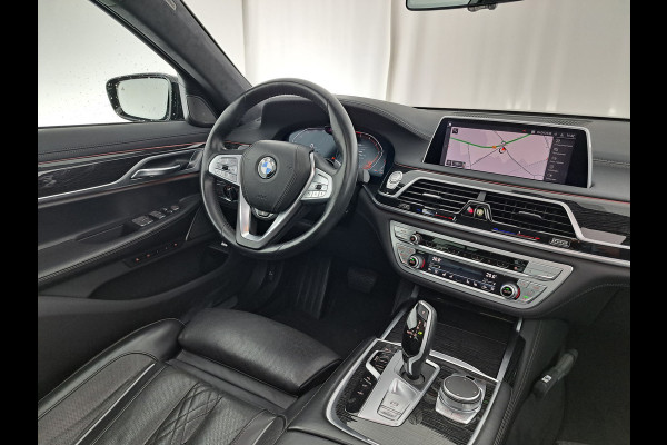 BMW 7 Serie 730d High Executive Aut. *PANO | HEAD-UP | CARBON-CORE | ADAPT.CRUISE | LASER-LED | SOFT-CLOSE | MASSAGE | NAPPA-LEATHER | HARMAN/KARDON-AUDIO | MEMORY-PACK | BLINDSPOT | TOP-VIEW | DAB+ | CARPLAY | DIGI-COCKPIT