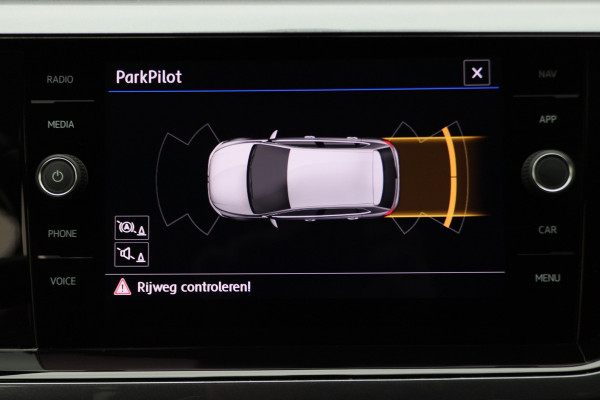 Volkswagen Polo 1.0 TSI DSG Highline Climate, ACC, Apple Carplay, DAB, Bluetooth, PDC, Zwart Dak, 17''